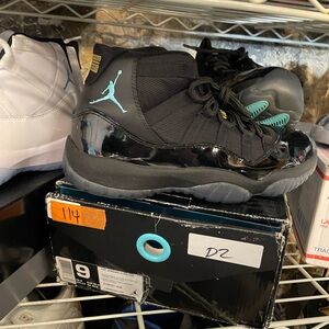 Jordan 11 gamma blue new w/original box